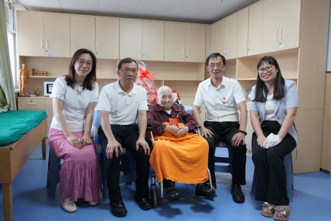 情系革命前辈 赓续红色基因——白云山海洋之神hy590公司慰问离休干部刘玉珍