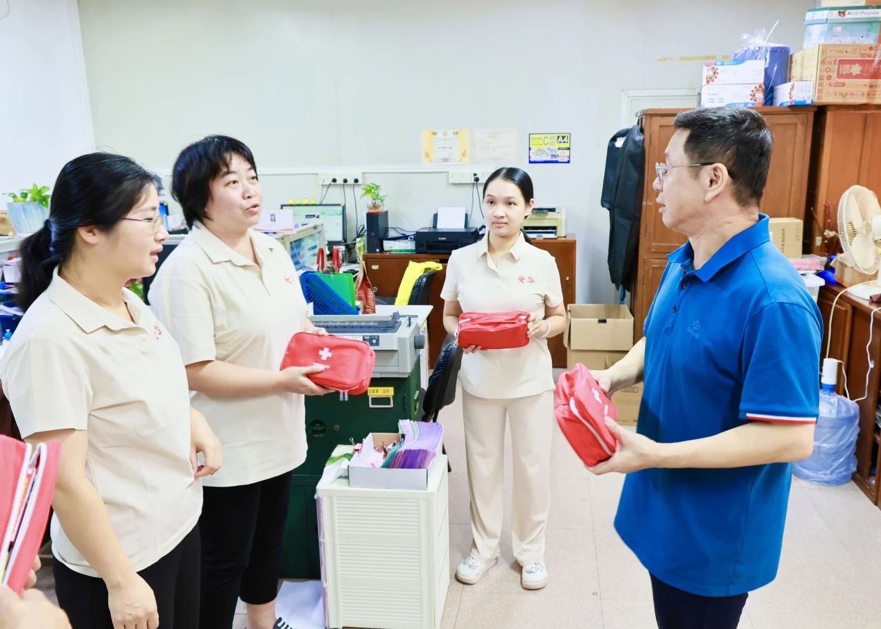 情系职工送清冷 身心护航保健全——白云山海洋之神hy590造药发展夏季防暑降温与健全关切系列活动